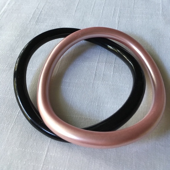 Wavy Bangles Pair - Picture 3 of 7